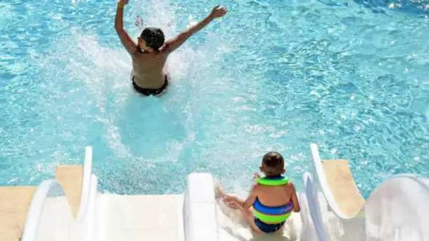 Camping 4 Etoiles - Parc Aquatique - Eebadh Grimaud 0*,