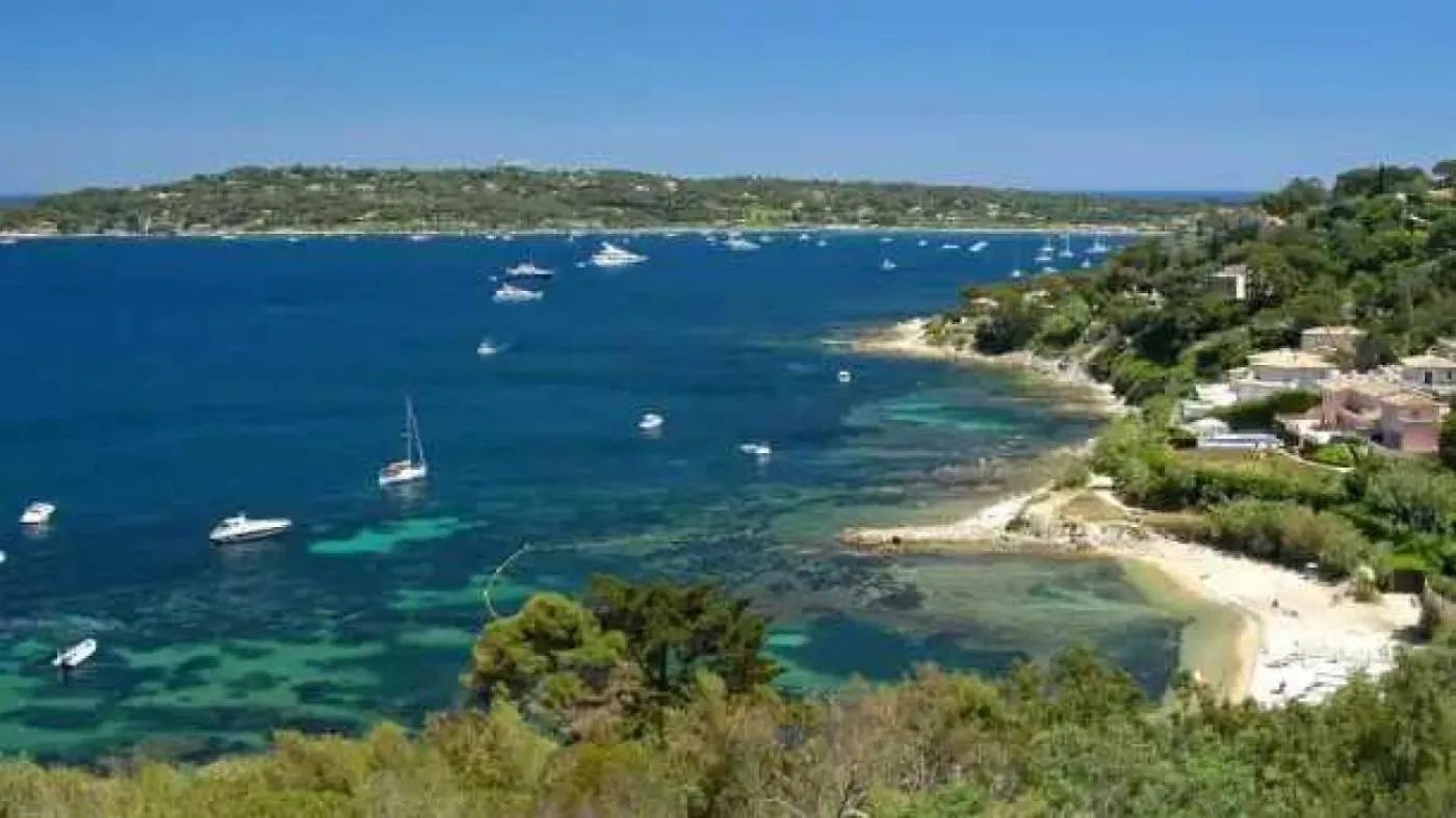 Campsite Camping 4 Etoiles - Parc Aquatique - Eebadh Grimaud